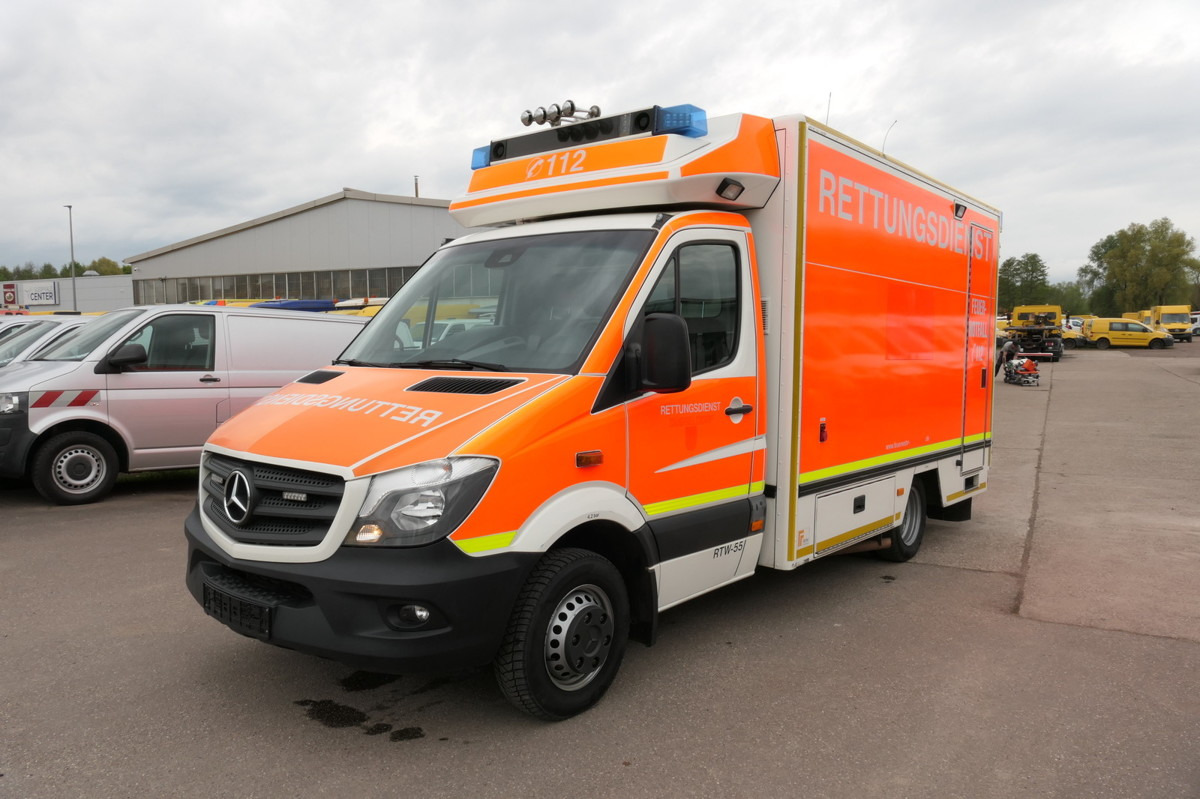 MERCEDES-BENZ Sprinter 519 CDI Klima Krankenwagen - Ambulance: photos 2 MERCEDES-BENZ Sprinter 519 CDI Klima Krankenwagen - Ambulance: photos 2