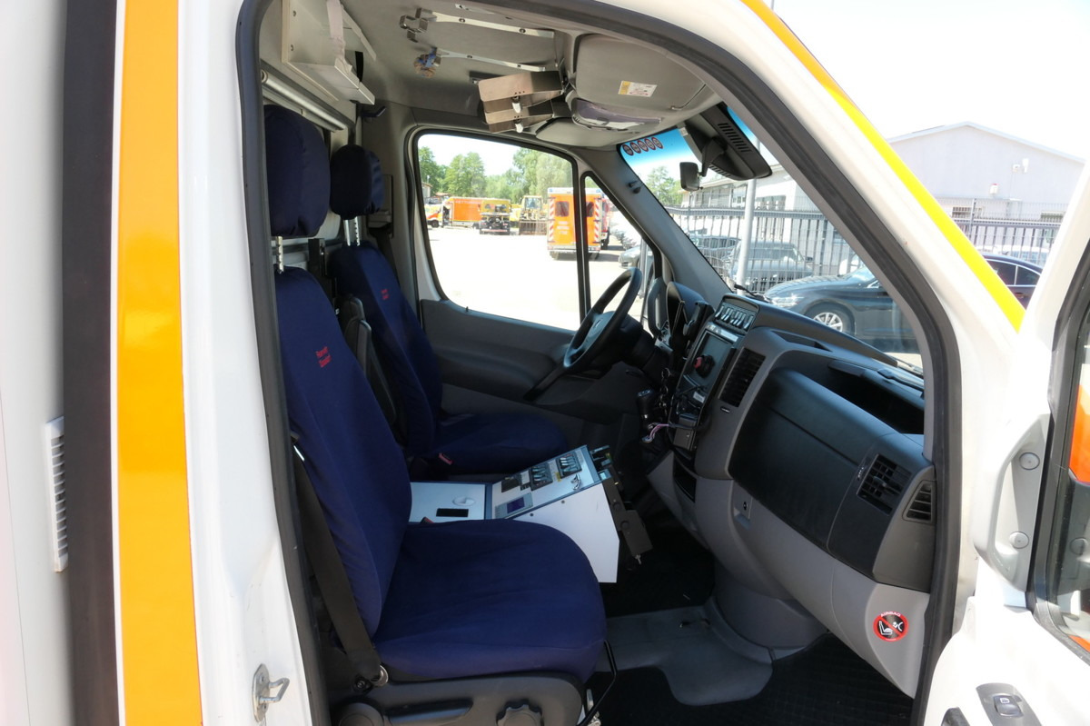 Ambulance MERCEDES-BENZ Sprinter 519 CDI Klima Krankenwagen: photos 10