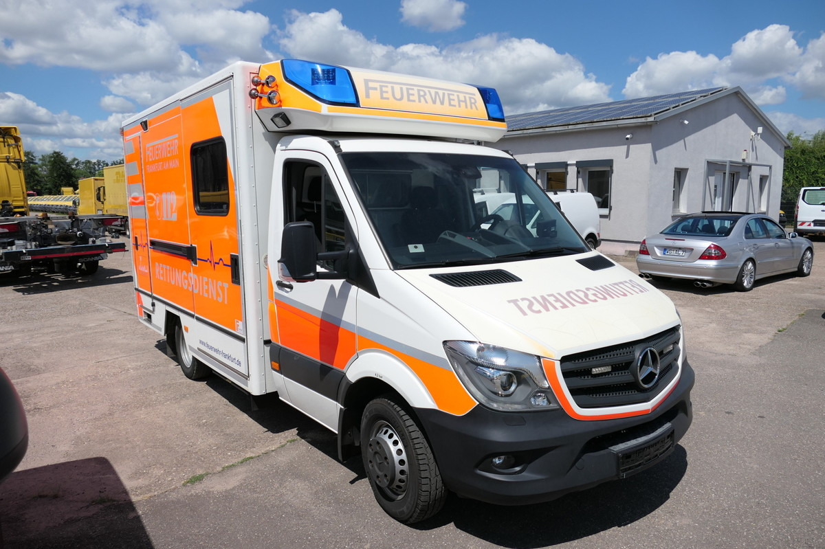 MERCEDES-BENZ Sprinter 519 CDI Klima Krankenwagen Fahrtec Aufb - Ambulance: photos 1 MERCEDES-BENZ Sprinter 519 CDI Klima Krankenwagen Fahrtec Aufb - Ambulance: photos 1