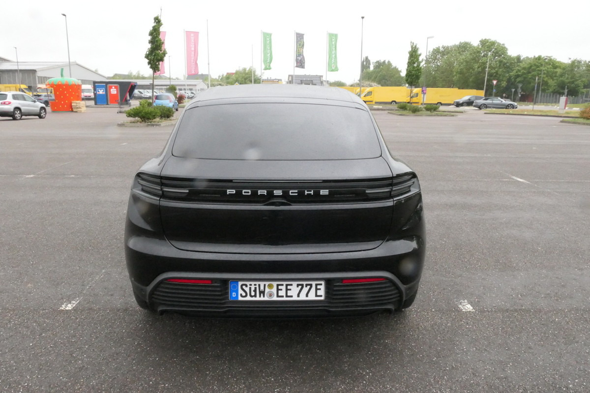 PORSCHE Macan 4 Electric - Bose Soundsystem Kombilimousi - SUV: photos 4 PORSCHE Macan 4 Electric - Bose Soundsystem Kombilimousi - SUV: photos 4
