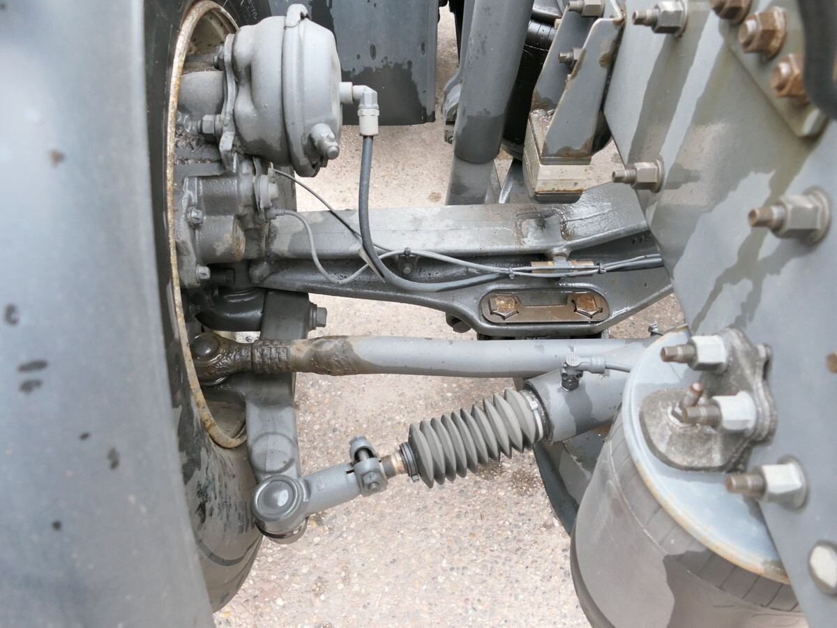 Camion fourgon VOLVO FH 26.420 6x2 BDF: photos 14