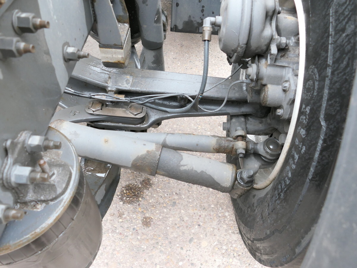 Camion fourgon VOLVO FH 26.420 6x2 BDF: photos 13