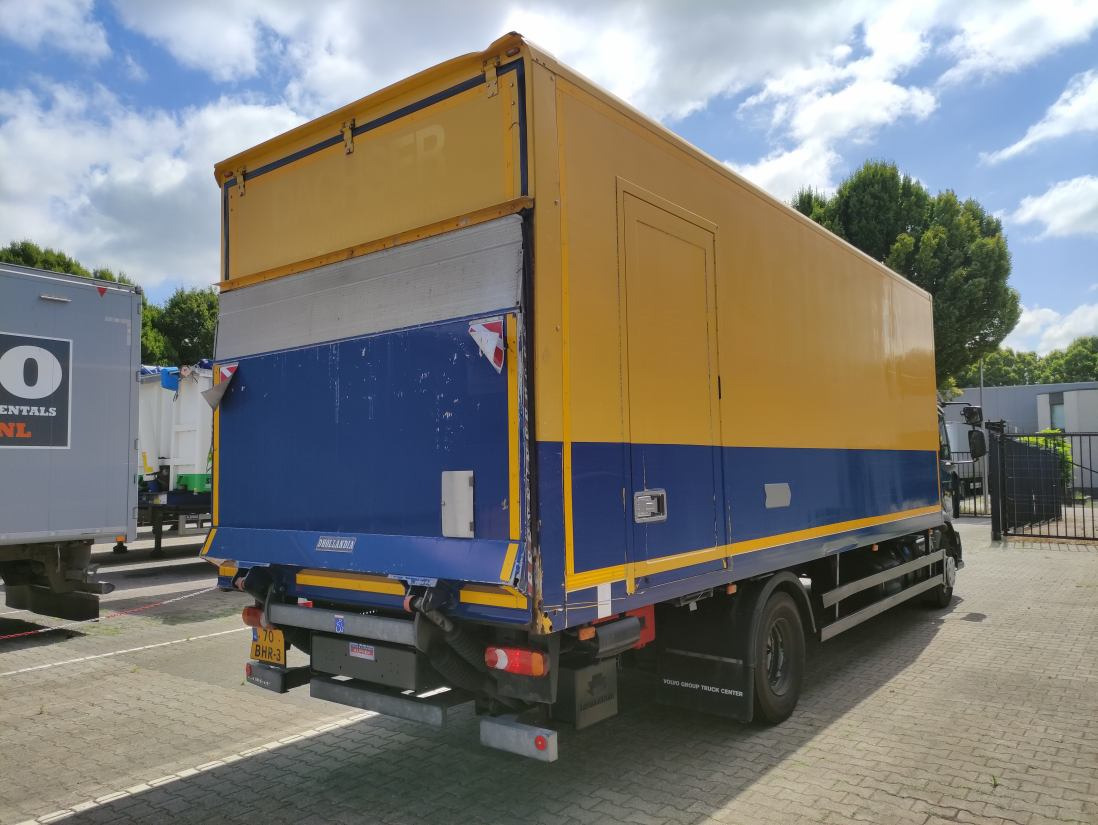 Renault D 14 240 4X2 - 319.854Km - Camion fourgon: photos 2 Renault D 14 240 4X2 - 319.854Km - Camion fourgon: photos 2
