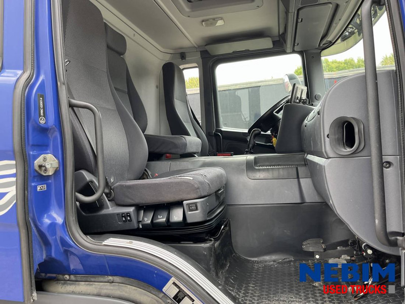 Scania P270 - 343.938km - 3 front seats - Camion fourgon: photos 4 Scania P270 - 343.938km - 3 front seats - Camion fourgon: photos 4