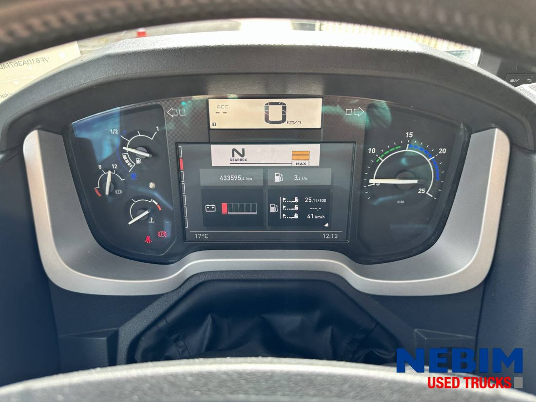 Renault T HIGH 520 Special Edition - NEW Tacho - Tracteur routier: photos 4 Renault T HIGH 520 Special Edition - NEW Tacho - Tracteur routier: photos 4