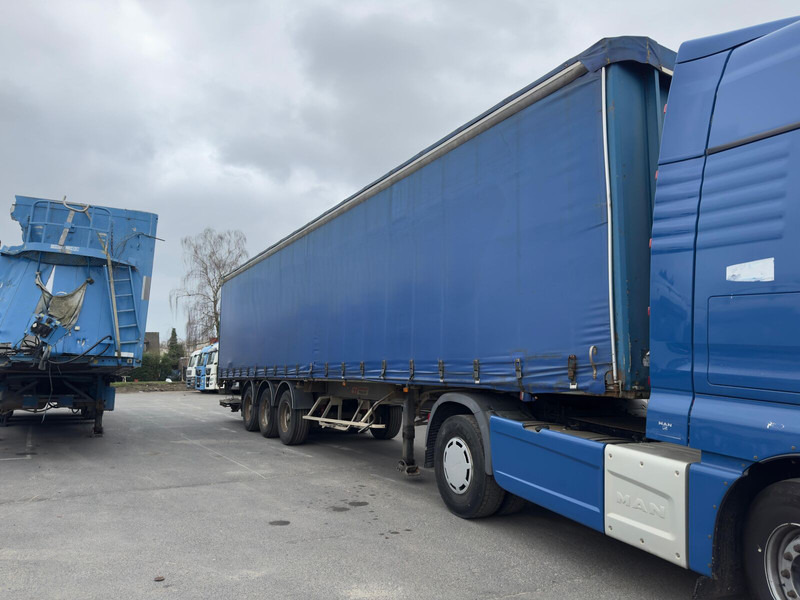 Fruehauf - Semi-remorque rideaux coulissants: photos 1 Fruehauf - Semi-remorque rideaux coulissants: photos 1