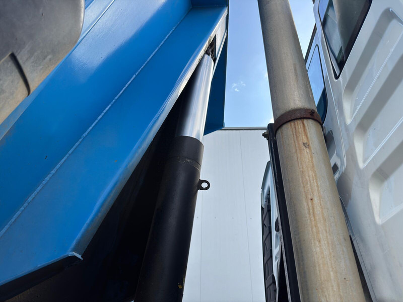 Camion benne MAN TGA 41.390: photos 11 Camion benne MAN TGA 41.390: photos 11