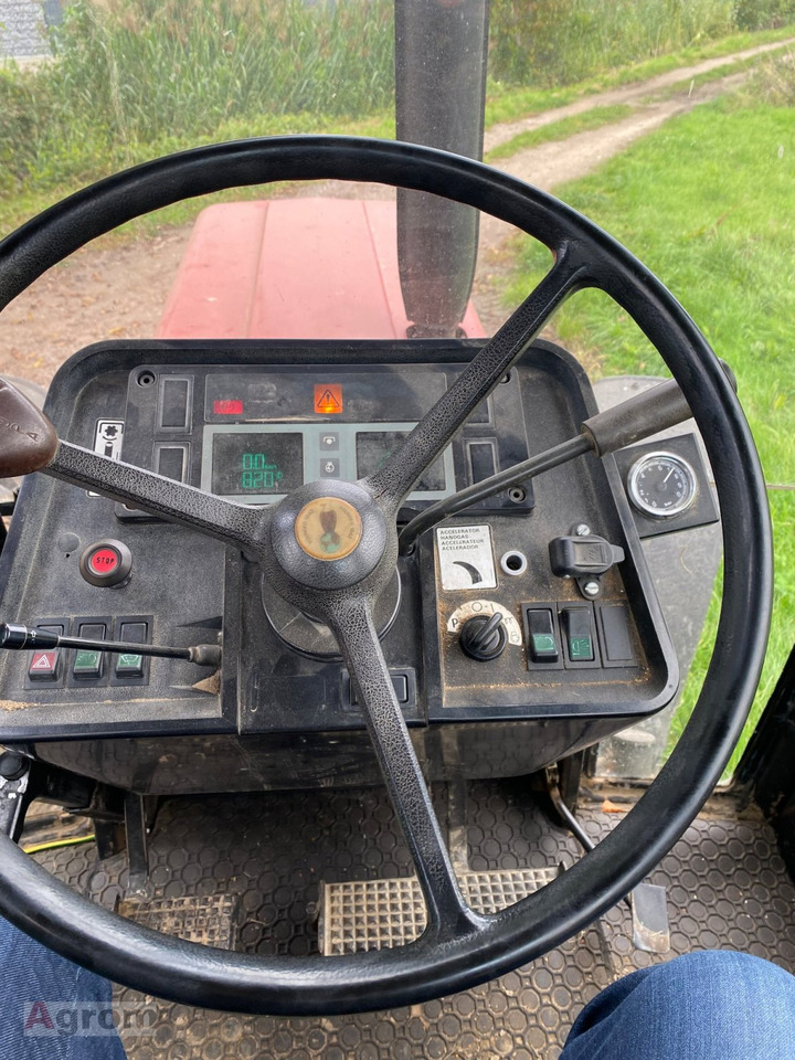 Tracteur agricole Case IH 844 A: photos 9