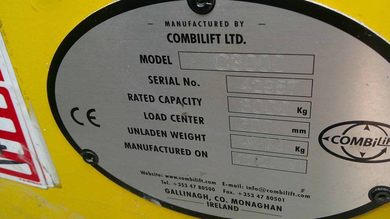 COMBILIFT C3000 CABIN - Chariot latéral: photos 2 COMBILIFT C3000 CABIN - Chariot latéral: photos 2