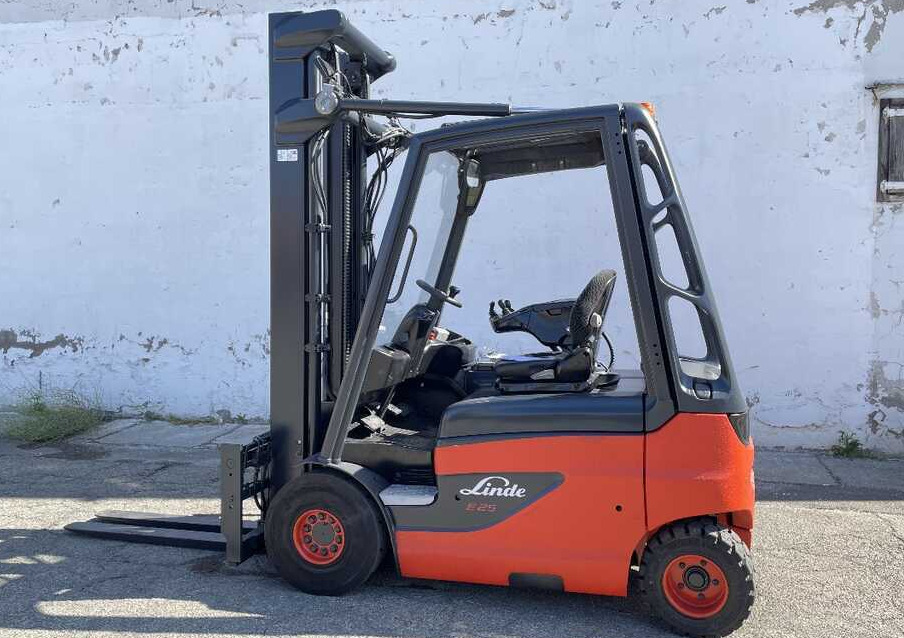 Linde E 25 -387 (Batteria NUOVA) - Chariot élévateur électrique: photos 2 Linde E 25 -387 (Batteria NUOVA) - Chariot élévateur électrique: photos 2