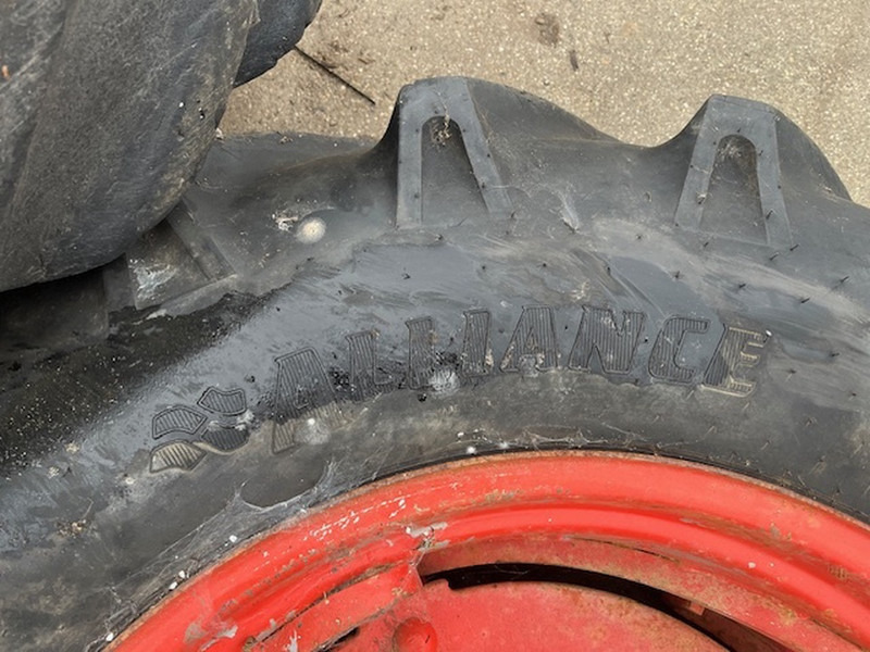 Alliance en Goodyear 18.4 30 - Jante: photos 3 Alliance en Goodyear 18.4 30 - Jante: photos 3