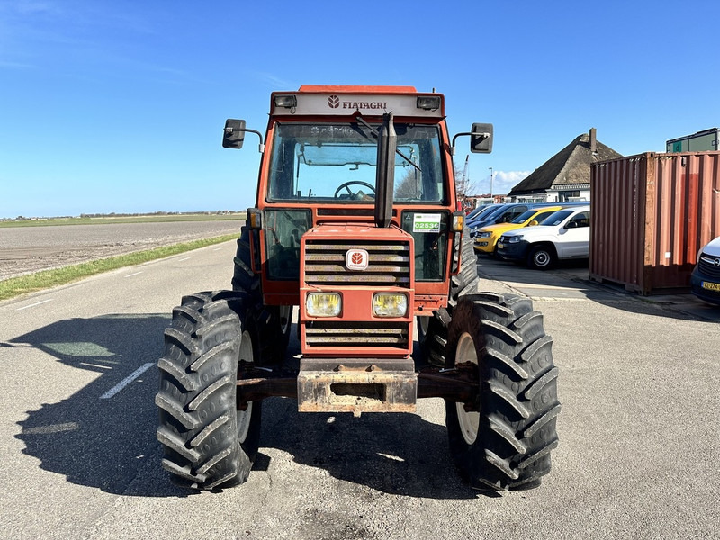 Fiat 85-90 DT - Tracteur agricole: photos 2 Fiat 85-90 DT - Tracteur agricole: photos 2