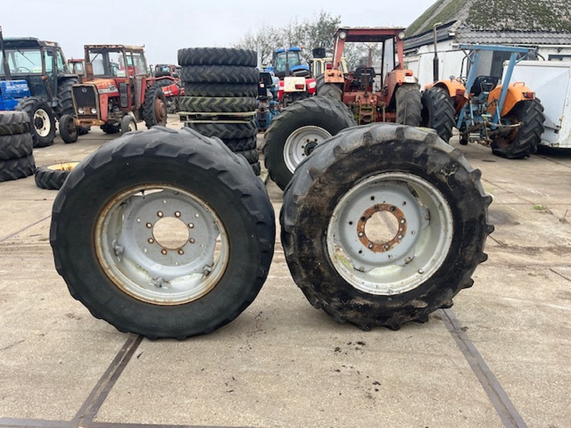 Michelin 480\65 R28 X M100 - Jante: photos 1 Michelin 480\65 R28 X M100 - Jante: photos 1