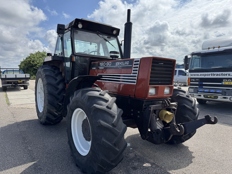 New Holland 180-90DT - Tracteur agricole: photos 3 New Holland 180-90DT - Tracteur agricole: photos 3
