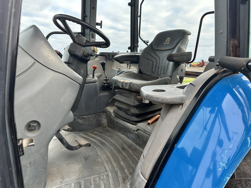 New Holland TS90 - Tracteur agricole: photos 4 New Holland TS90 - Tracteur agricole: photos 4