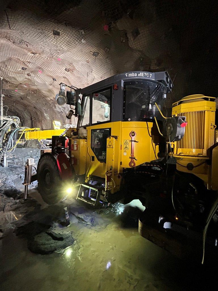 Atlas Copco (Epiroc) Simba ME7C - Aléseuse directionnelle: photos 2 Atlas Copco (Epiroc) Simba ME7C - Aléseuse directionnelle: photos 2