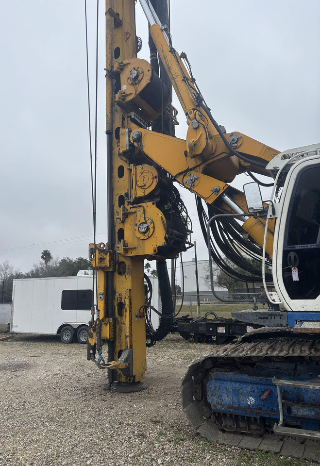 Bauer BG 24H - Mât de battage: photos 4 Bauer BG 24H - Mât de battage: photos 4