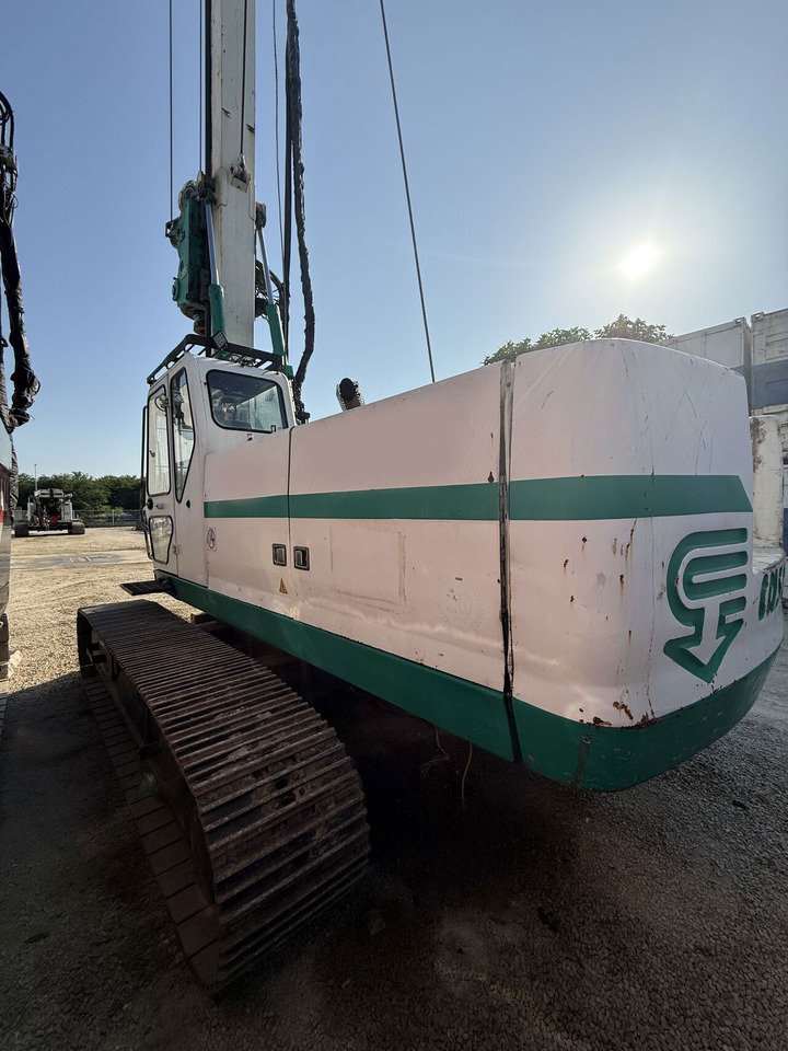 Casagrande B125 - Mât de battage: photos 4 Casagrande B125 - Mât de battage: photos 4