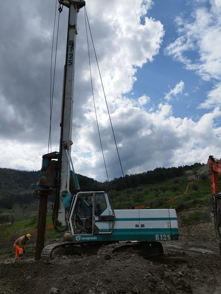 Casagrande B125 - Mât de battage: photos 3 Casagrande B125 - Mât de battage: photos 3