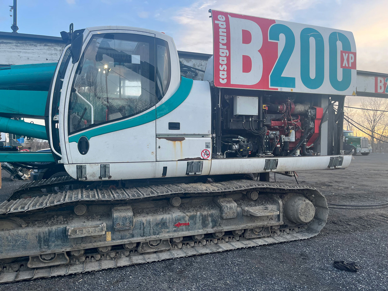 Casagrande B200 XP - Mât de battage: photos 1 Casagrande B200 XP - Mât de battage: photos 1