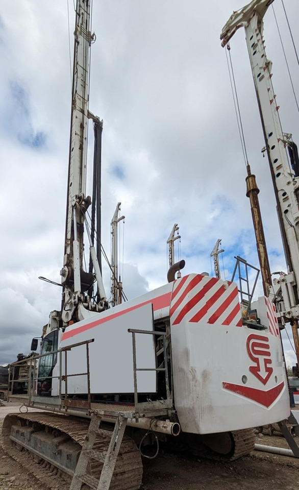 Casagrande B275-2 - Mât de battage: photos 4 Casagrande B275-2 - Mât de battage: photos 4