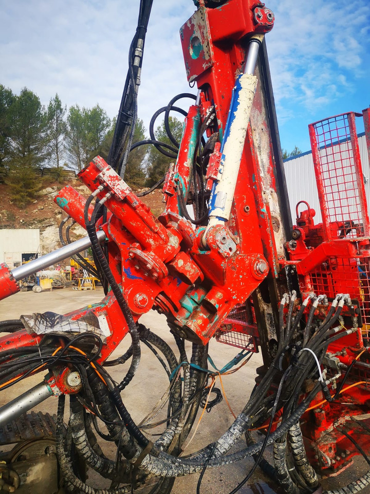 Casagrande C6 XP - Mât de battage: photos 4 Casagrande C6 XP - Mât de battage: photos 4