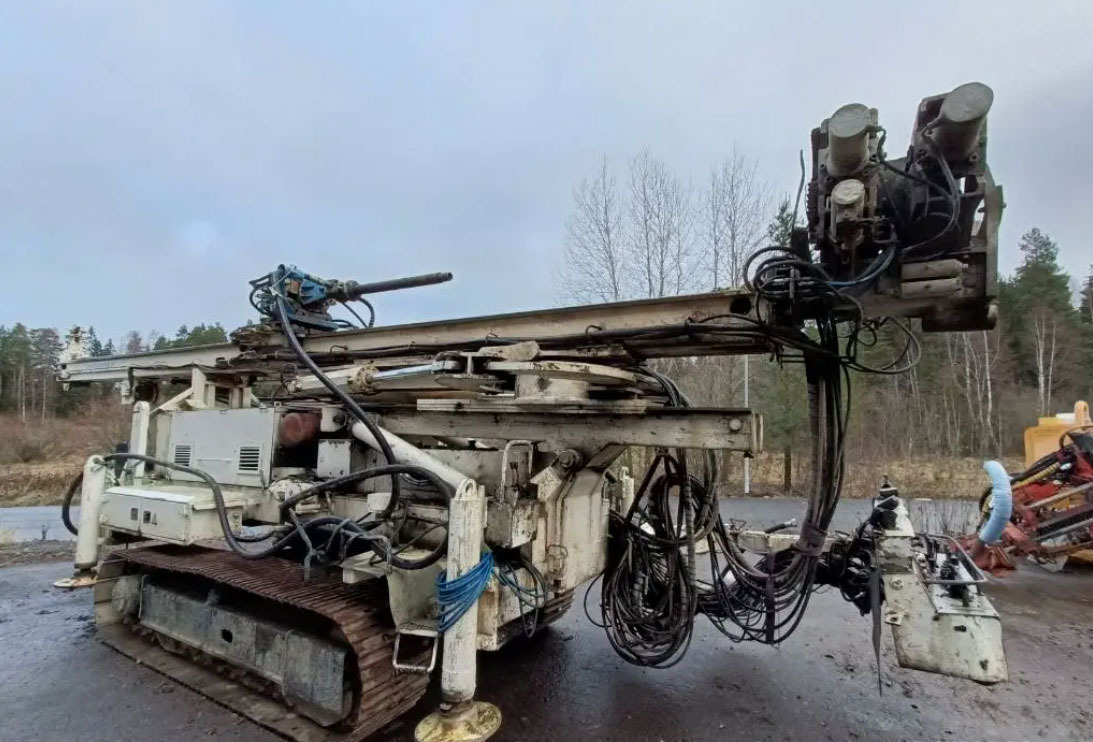 Casagrande C8 - Mât de battage: photos 3 Casagrande C8 - Mât de battage: photos 3