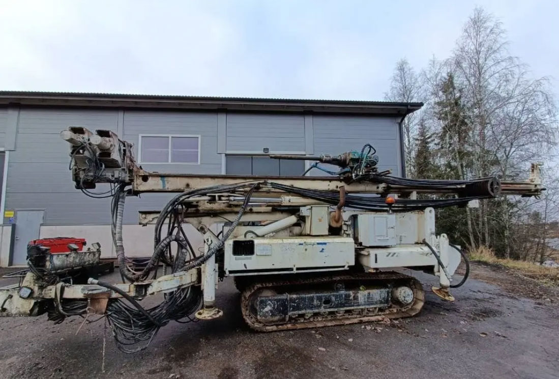 Casagrande C8 - Mât de battage: photos 4 Casagrande C8 - Mât de battage: photos 4