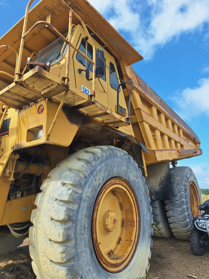 Caterpillar 777C - Tombereau: photos 1 Caterpillar 777C - Tombereau: photos 1