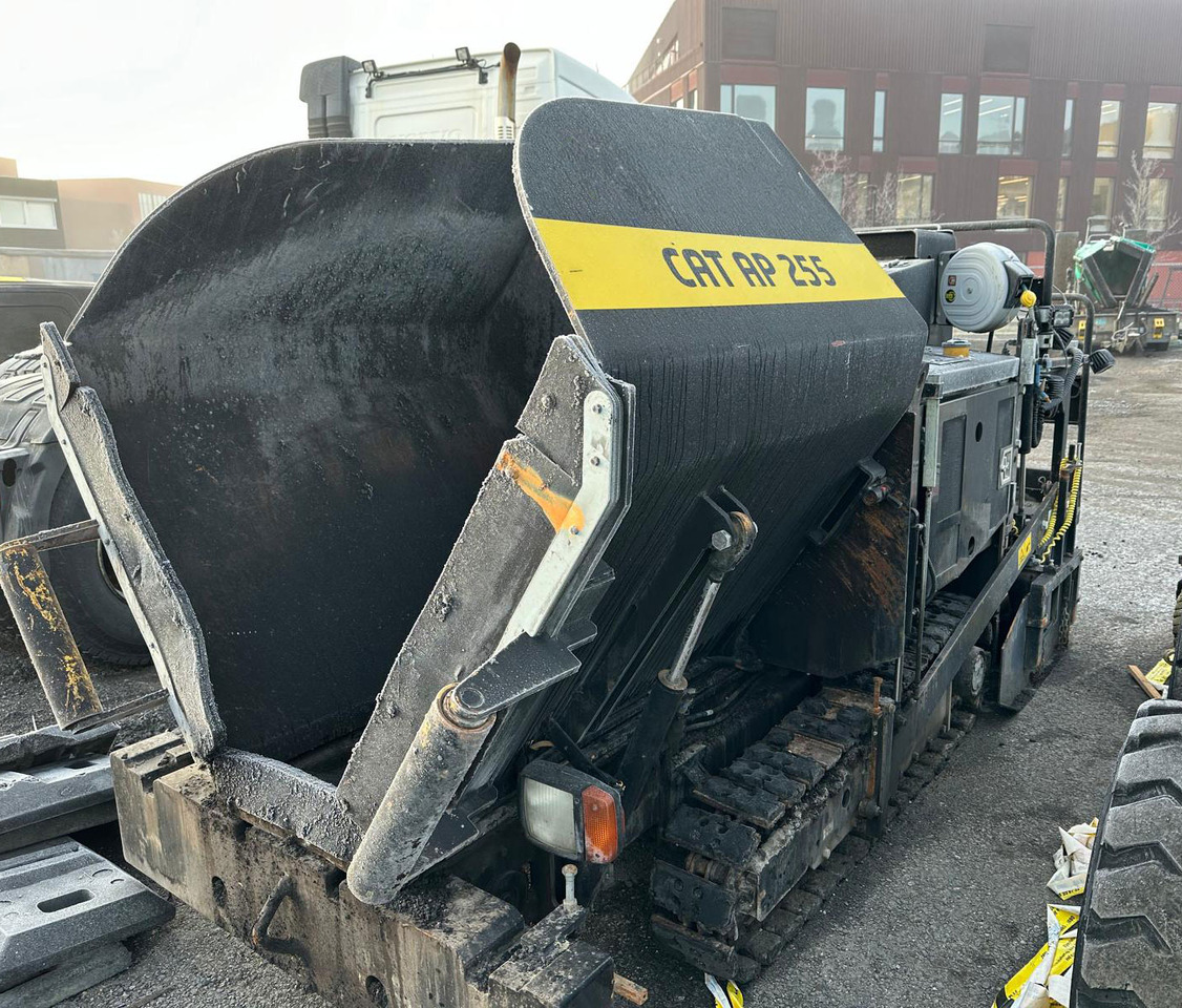 Caterpillar AP255 - Finisseur: photos 3 Caterpillar AP255 - Finisseur: photos 3