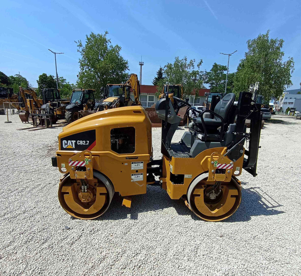 Caterpillar CB2.7 - Compacteur: photos 3 Caterpillar CB2.7 - Compacteur: photos 3