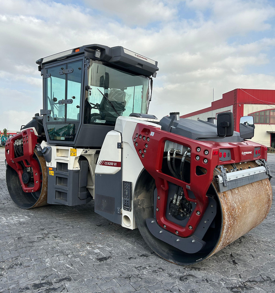 Dynapac CC4200 Vi - Compacteur: photos 4 Dynapac CC4200 Vi - Compacteur: photos 4