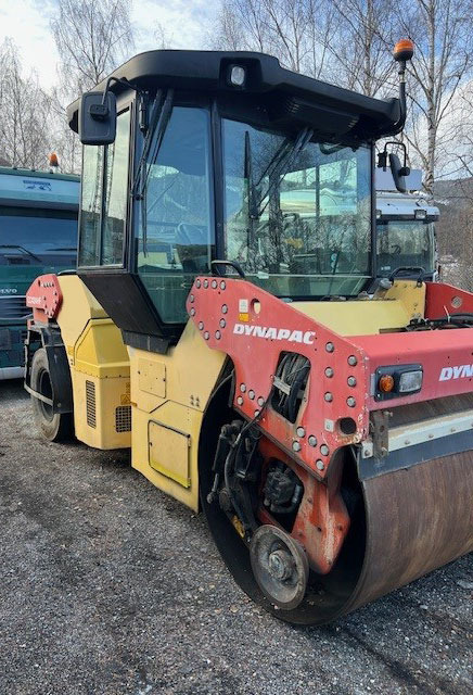 Dynapac CC424HF - Compacteur: photos 4 Dynapac CC424HF - Compacteur: photos 4