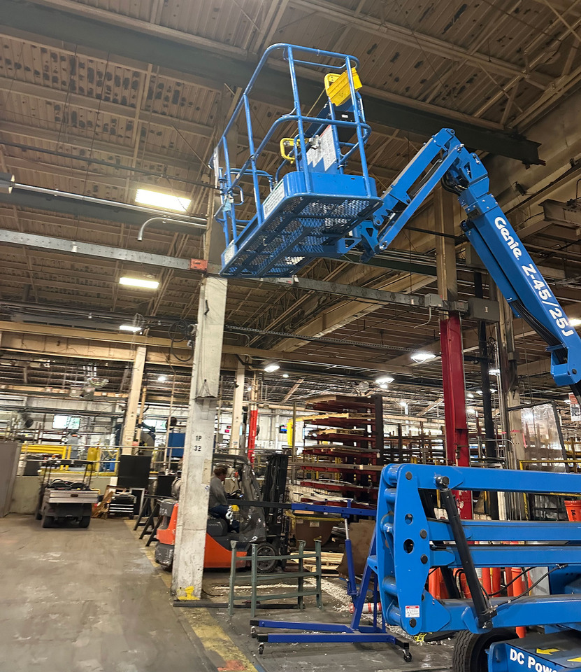 Genie Z-45/25J - Chargeuse sur pneus télescopique: photos 5 Genie Z-45/25J - Chargeuse sur pneus télescopique: photos 5