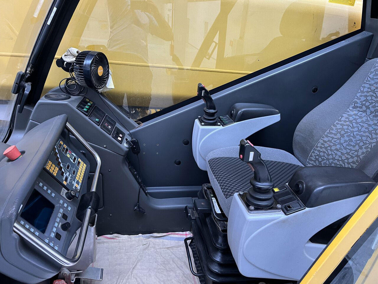 Grove GMK 2035 E - Grue mobile: photos 4 Grove GMK 2035 E - Grue mobile: photos 4