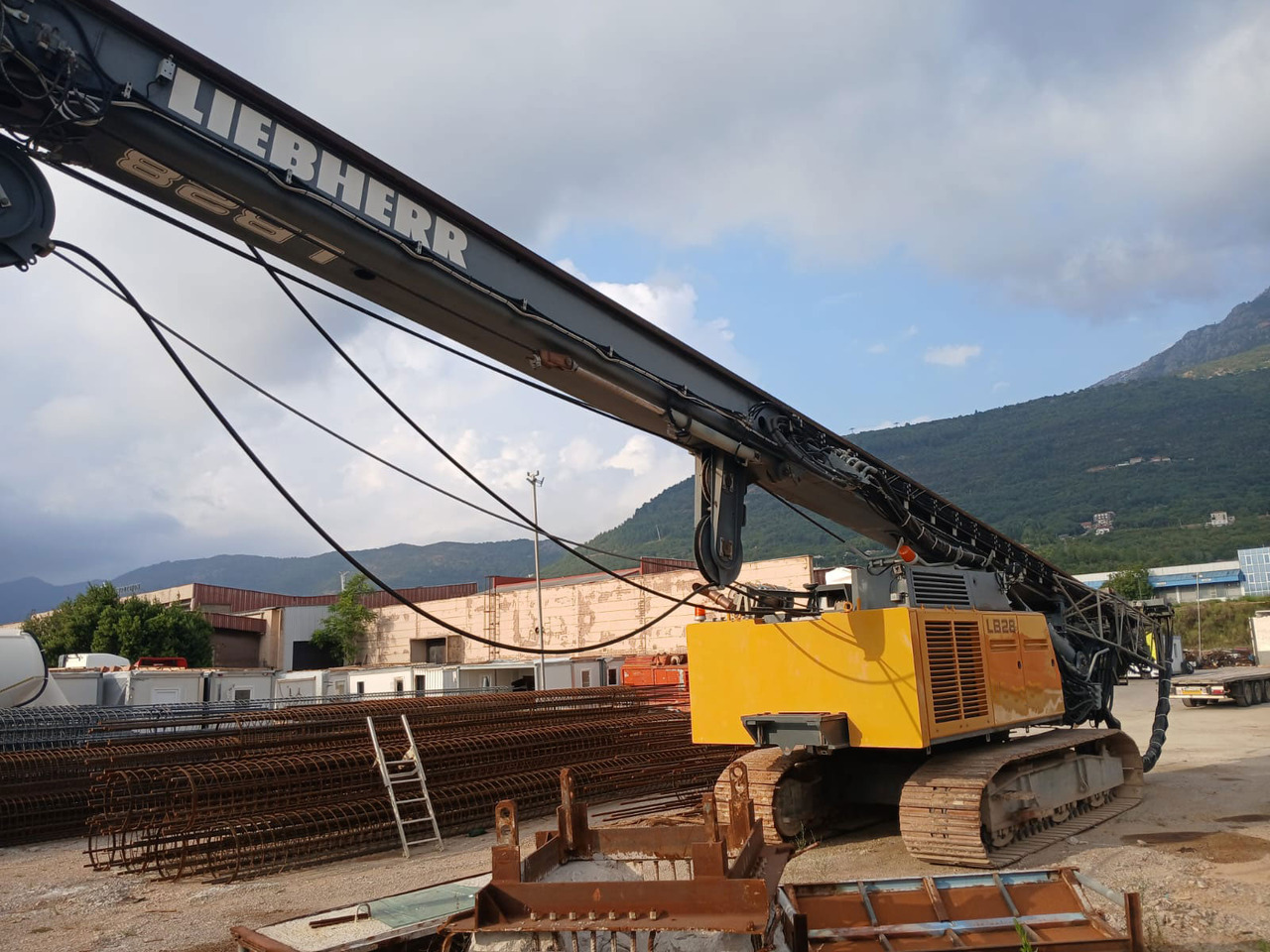 Liebherr LB28 - Mât de battage: photos 4 Liebherr LB28 - Mât de battage: photos 4