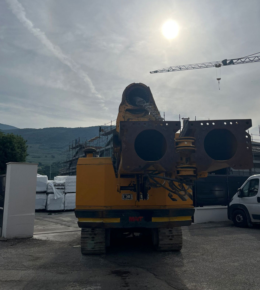 MAIT HR130 - Mât de battage: photos 5 MAIT HR130 - Mât de battage: photos 5