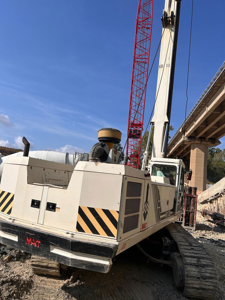 MAIT HR130 - Mât de battage: photos 4 MAIT HR130 - Mât de battage: photos 4