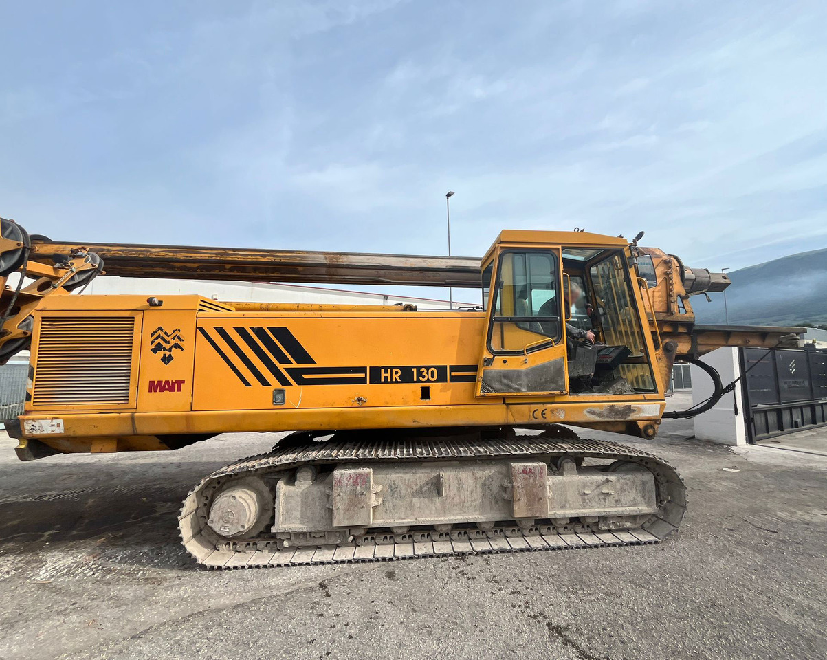 MAIT HR130 - Mât de battage: photos 2 MAIT HR130 - Mât de battage: photos 2