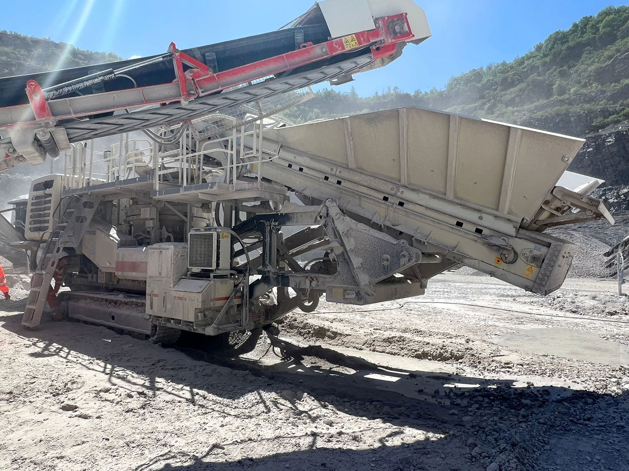 Metso LT300 HP - Concasseur à cône: photos 5 Metso LT300 HP - Concasseur à cône: photos 5