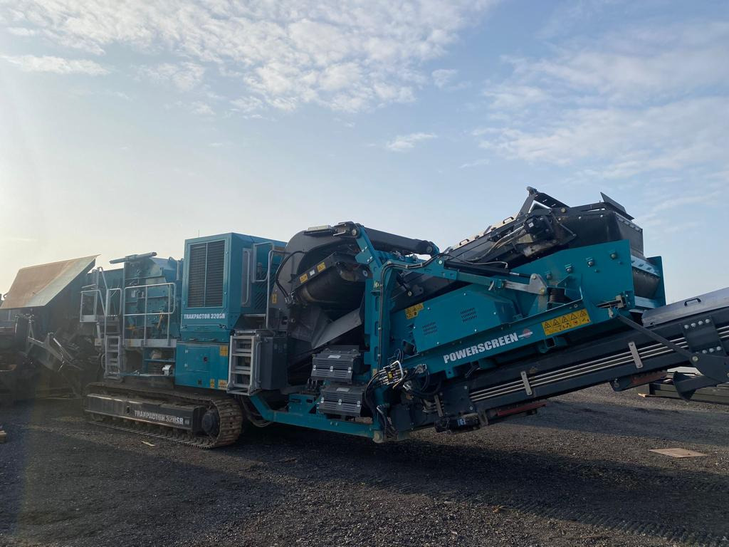 Powerscreen Trakpactor 320SR - Concasseur à percussion: photos 1 Powerscreen Trakpactor 320SR - Concasseur à percussion: photos 1