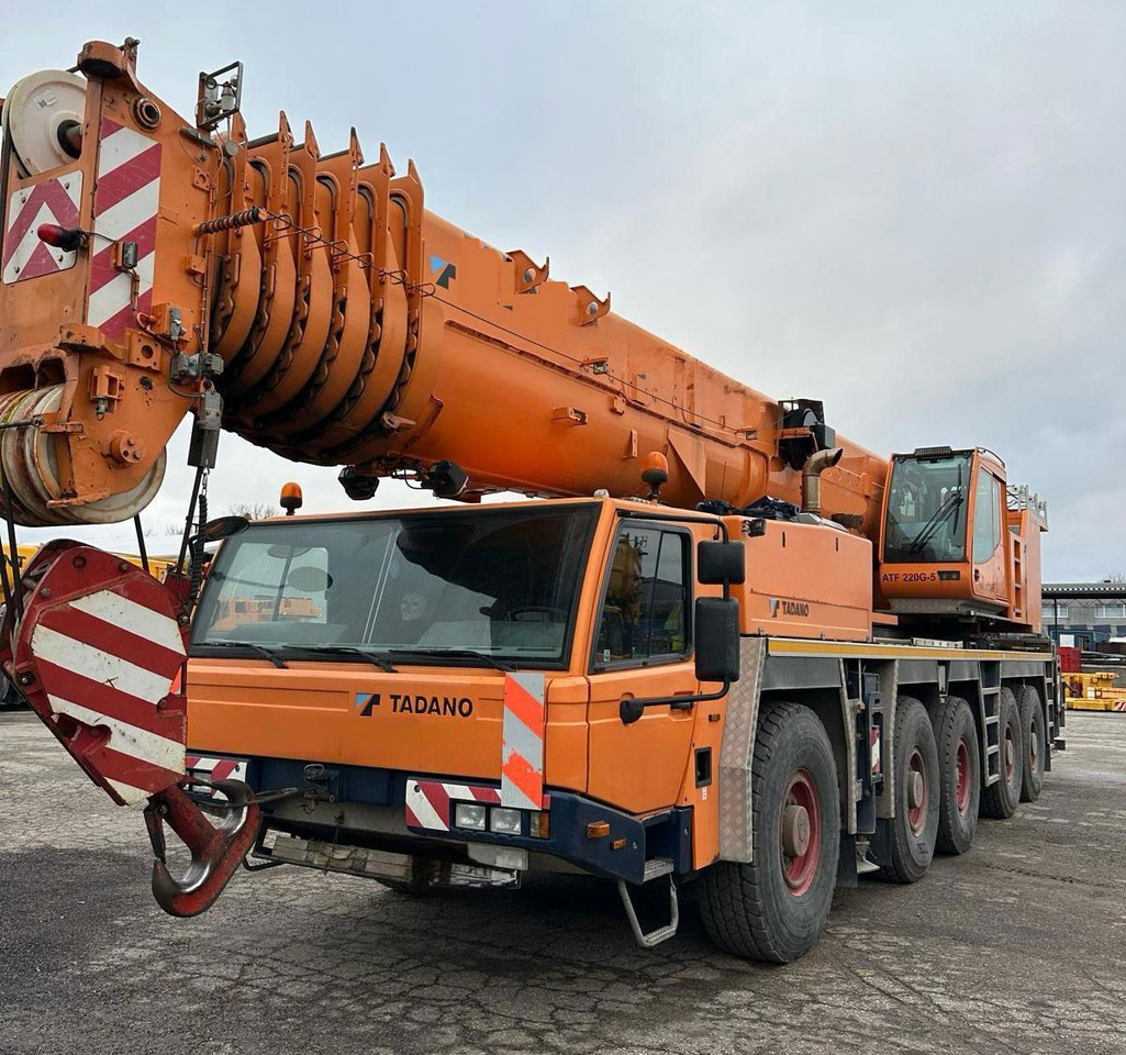Tadano Faun ATF 220G-5 - Grue mobile: photos 2 Tadano Faun ATF 220G-5 - Grue mobile: photos 2
