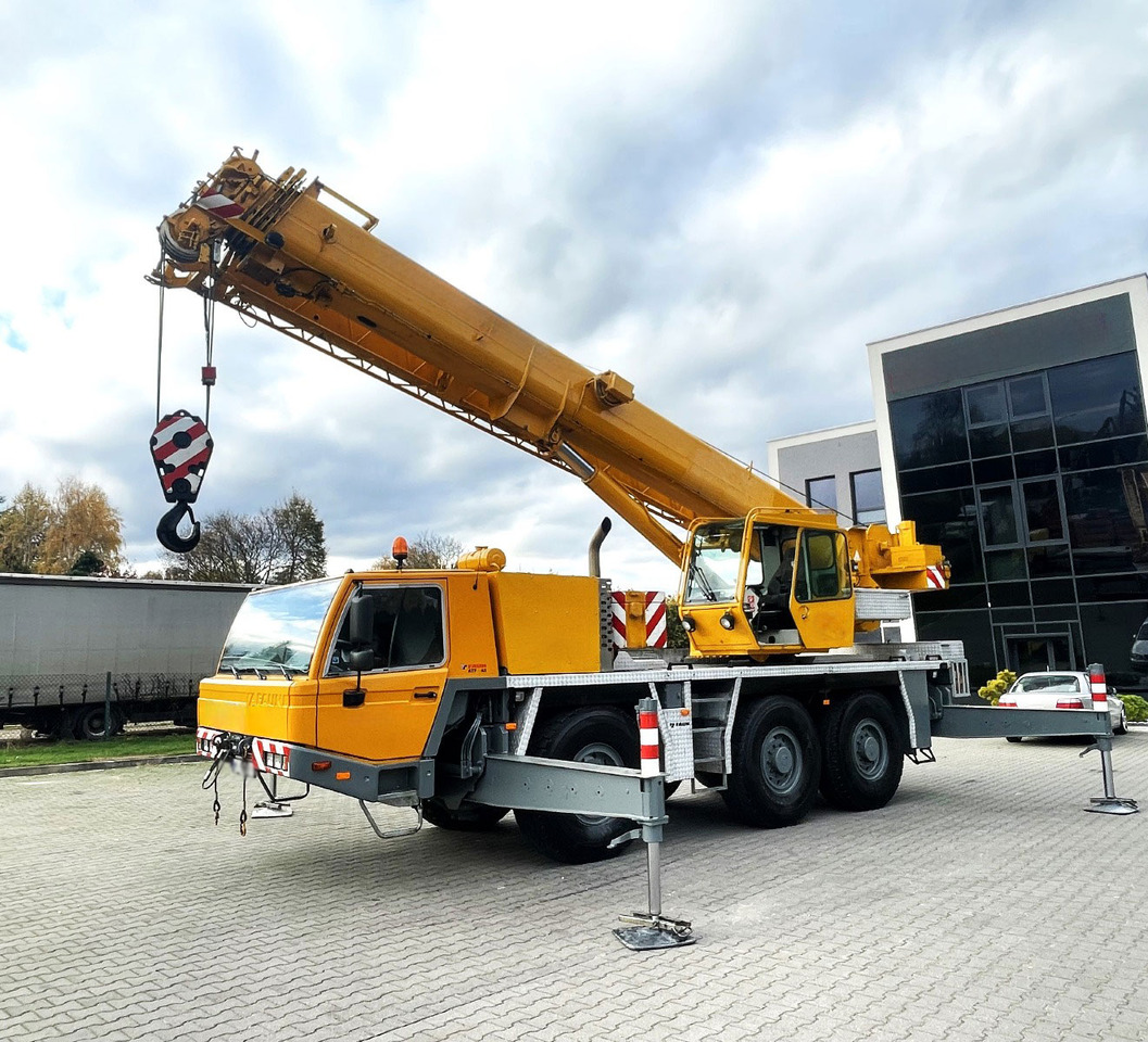 Tadano Faun ATF 45-3 - Grue mobile: photos 2 Tadano Faun ATF 45-3 - Grue mobile: photos 2