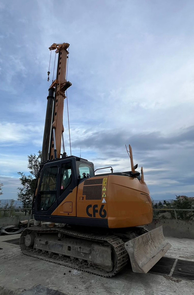 Tescar CF6 - Mât de battage: photos 2 Tescar CF6 - Mât de battage: photos 2