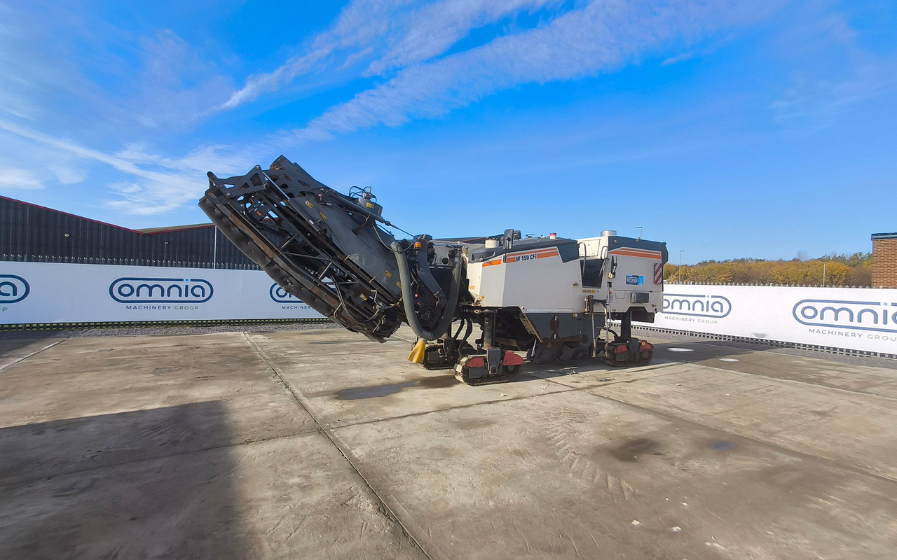 Wirtgen W 150 CFI - Fraiseuse à froid: photos 2 Wirtgen W 150 CFI - Fraiseuse à froid: photos 2