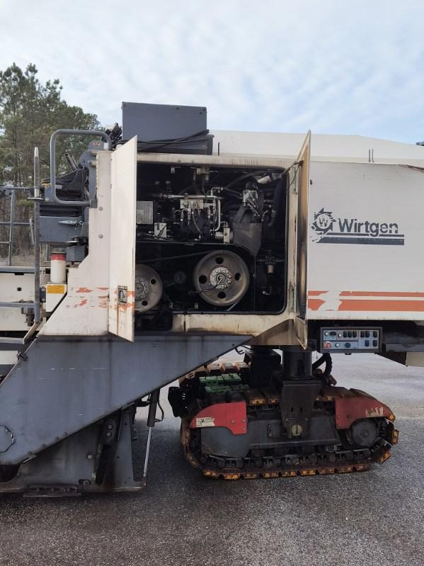 Wirtgen W 220 - Fraiseuse à froid: photos 4 Wirtgen W 220 - Fraiseuse à froid: photos 4