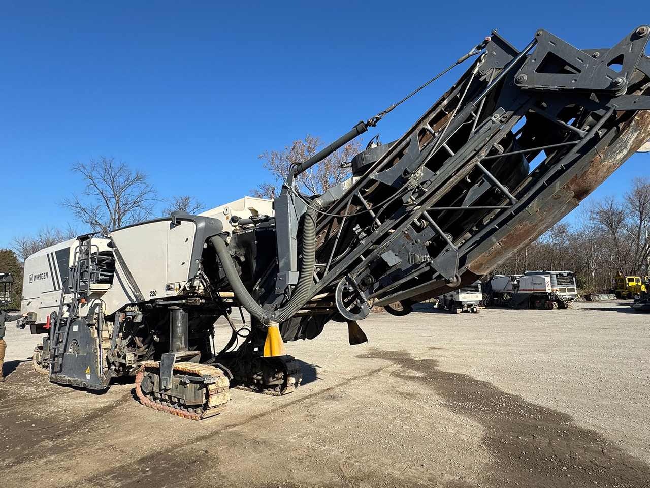 Wirtgen W 220 - Fraiseuse à froid: photos 4 Wirtgen W 220 - Fraiseuse à froid: photos 4