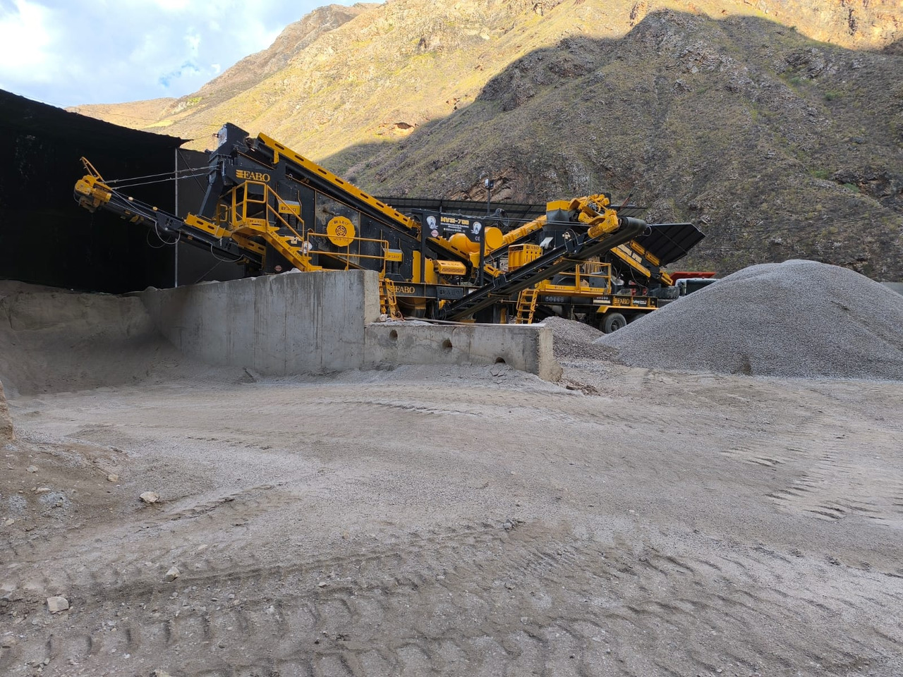 FABO Mobile crusher - Concasseur mobile: photos 1 FABO Mobile crusher - Concasseur mobile: photos 1