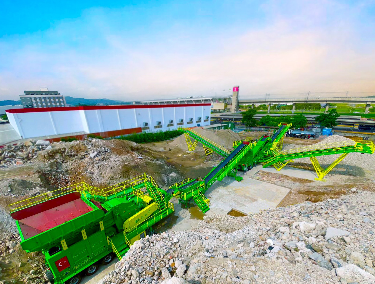 FABO Mobile crusher - Concasseur mobile: photos 1 FABO Mobile crusher - Concasseur mobile: photos 1
