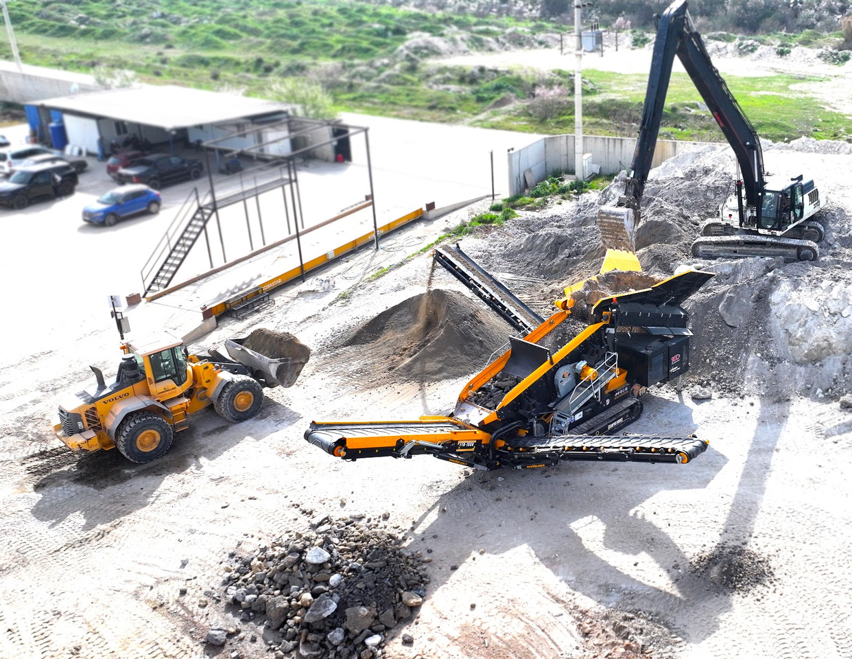 Concasseur mobile neuf FABO Mobile crusher: photos 8